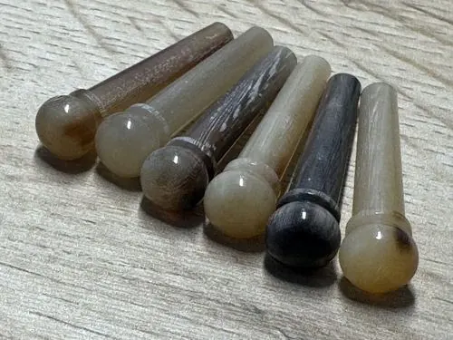 Pines de cuerno de buey ámbar sin ranurar