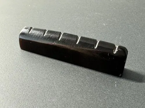 Cejuela tallada de cuerno de buey negro para Les Paul y acústica