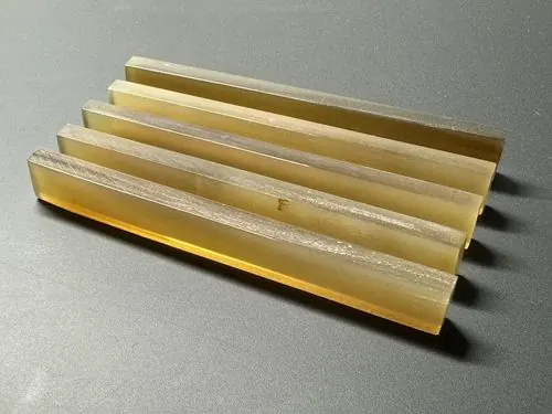 Cuerno de buey ámbar para selleta