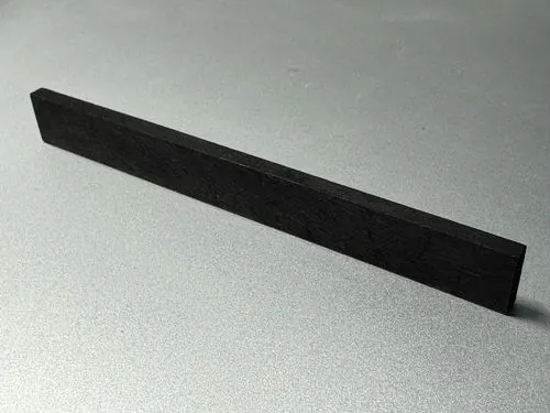 Hueso de vaca teñido negro para selleta